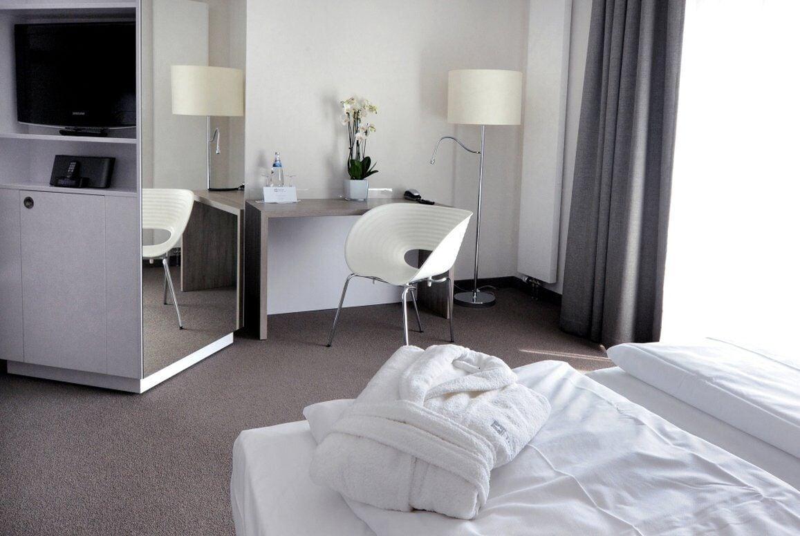 Hotel Schweizer Hof Кассель Экстерьер фото
